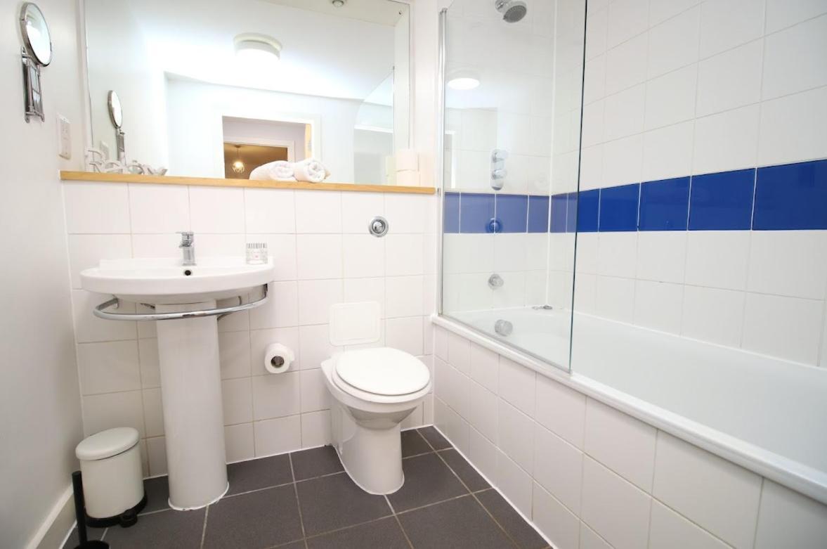 Hamilton Court 1Bedroom Apartment, Bright And Central Location With Balcony And Wi-Fi Bristol Esterno foto
