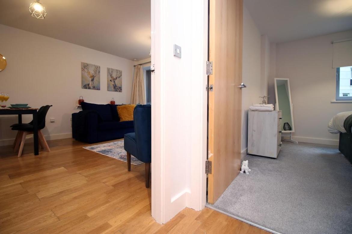 Hamilton Court 1Bedroom Apartment, Bright And Central Location With Balcony And Wi-Fi Bristol Esterno foto